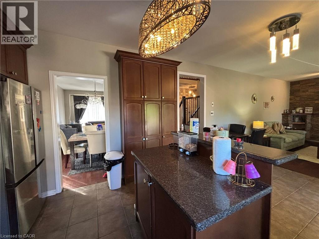 386 PINE VALLEY Drive, Kitchener — photo 12