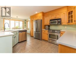 401 Lakeside Road, Dayton, NS B5A5K3 Photo 19