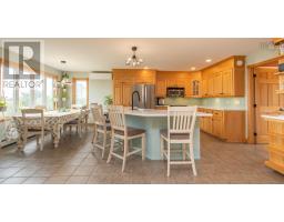 401 Lakeside Road, Dayton, NS B5A5K3 Photo 22