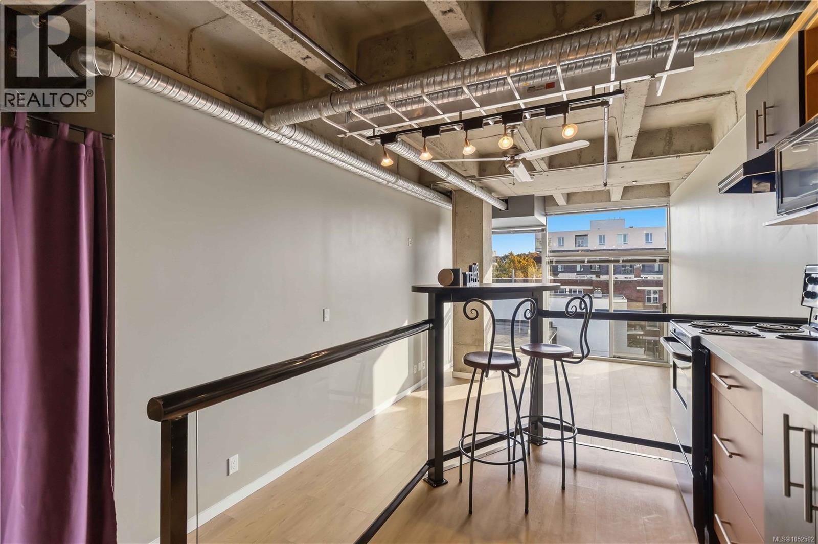 406 1061 Fort Street, Victoria