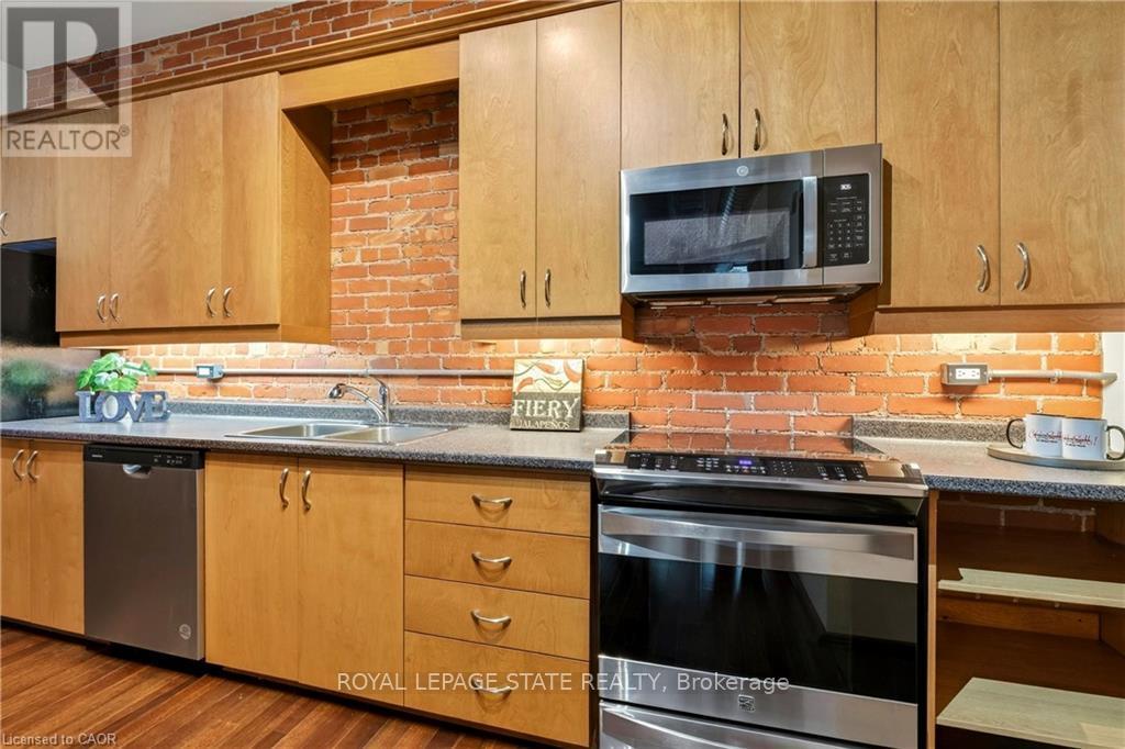 13- 357 Hunter Street West, Hamilton, ON photo 11