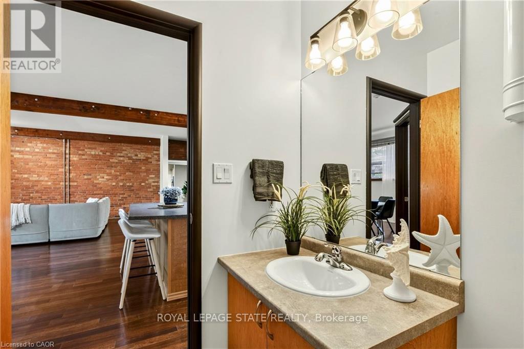 13- 357 Hunter Street West, Hamilton, ON photo 25