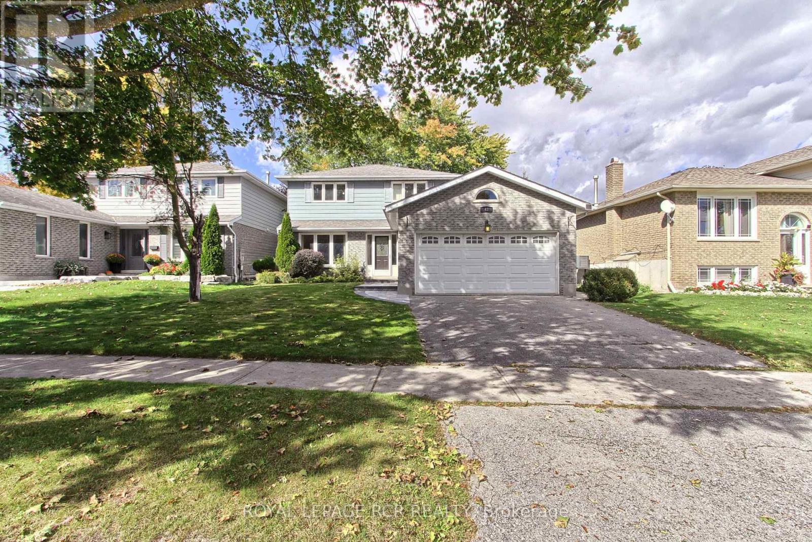 43 Crown Crescent, Bradford West Gwillimbury photo 2