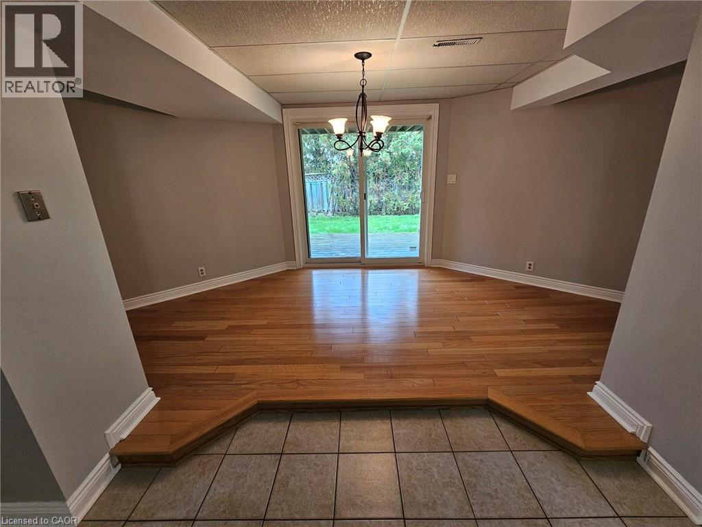 2173 CHARNWOOD Drive Unit# LOWER, Burlington — photo 6