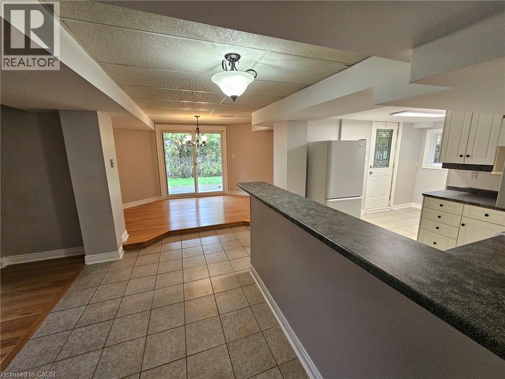 2173 CHARNWOOD Drive Unit# LOWER, Burlington — photo 8