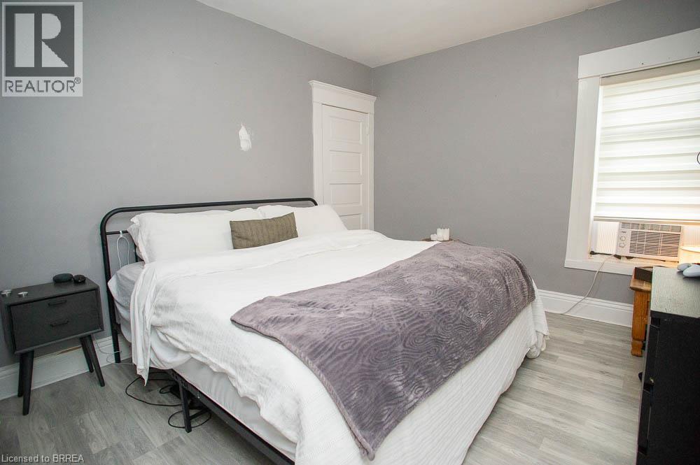 234 SHERIDAN Street Unit# Upper, Brantford — photo 10