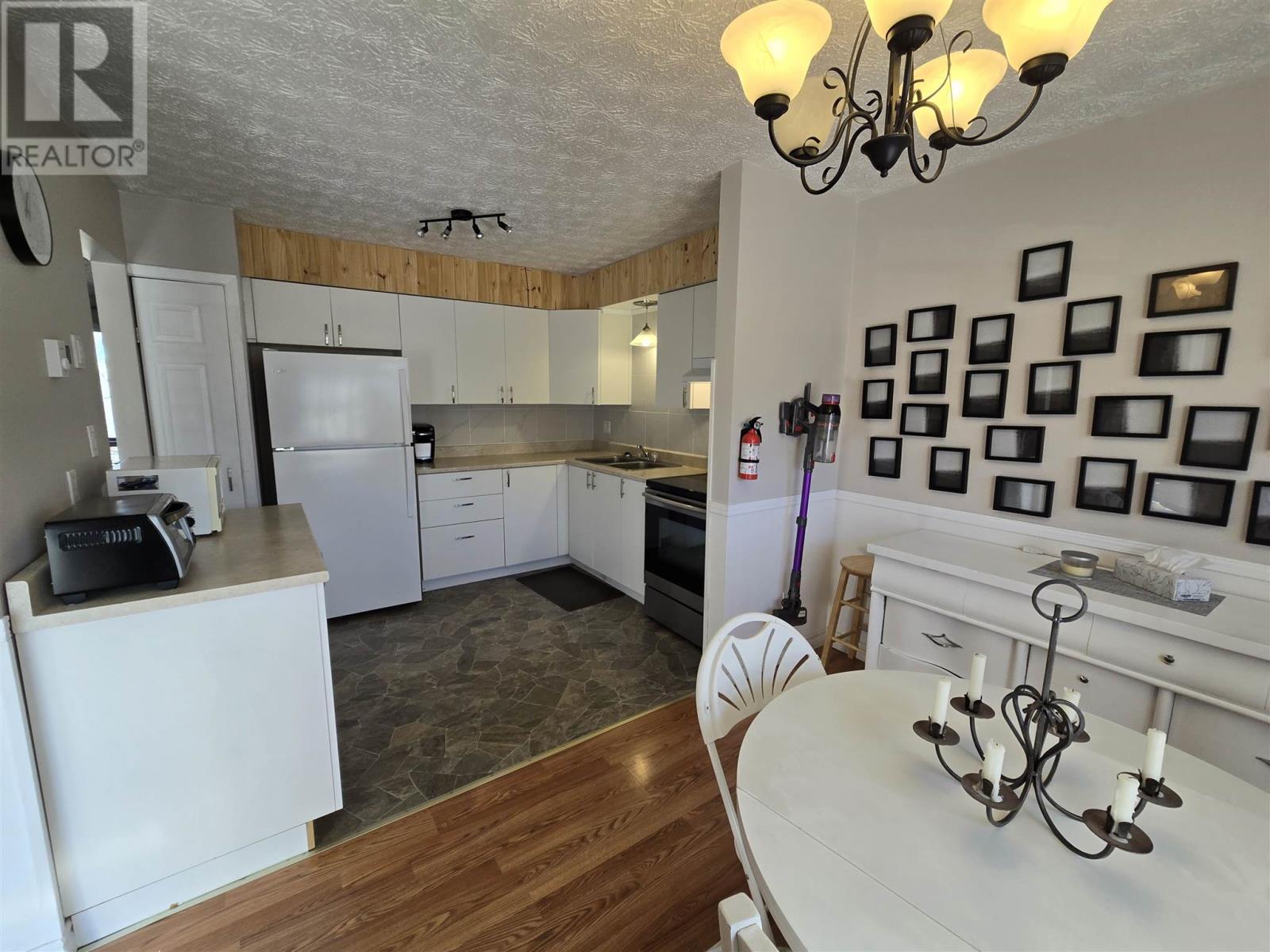 8 Bailey LN, Elliot Lake — photo 5