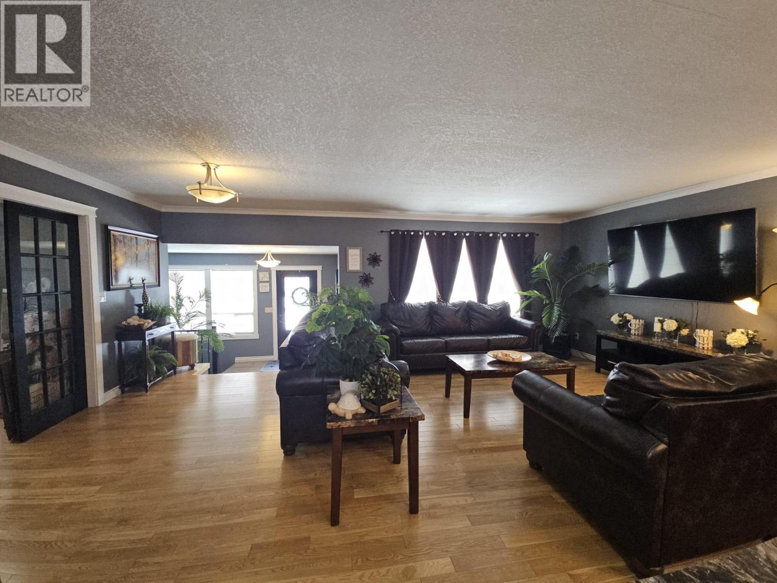 4709 45 Street NE - 19