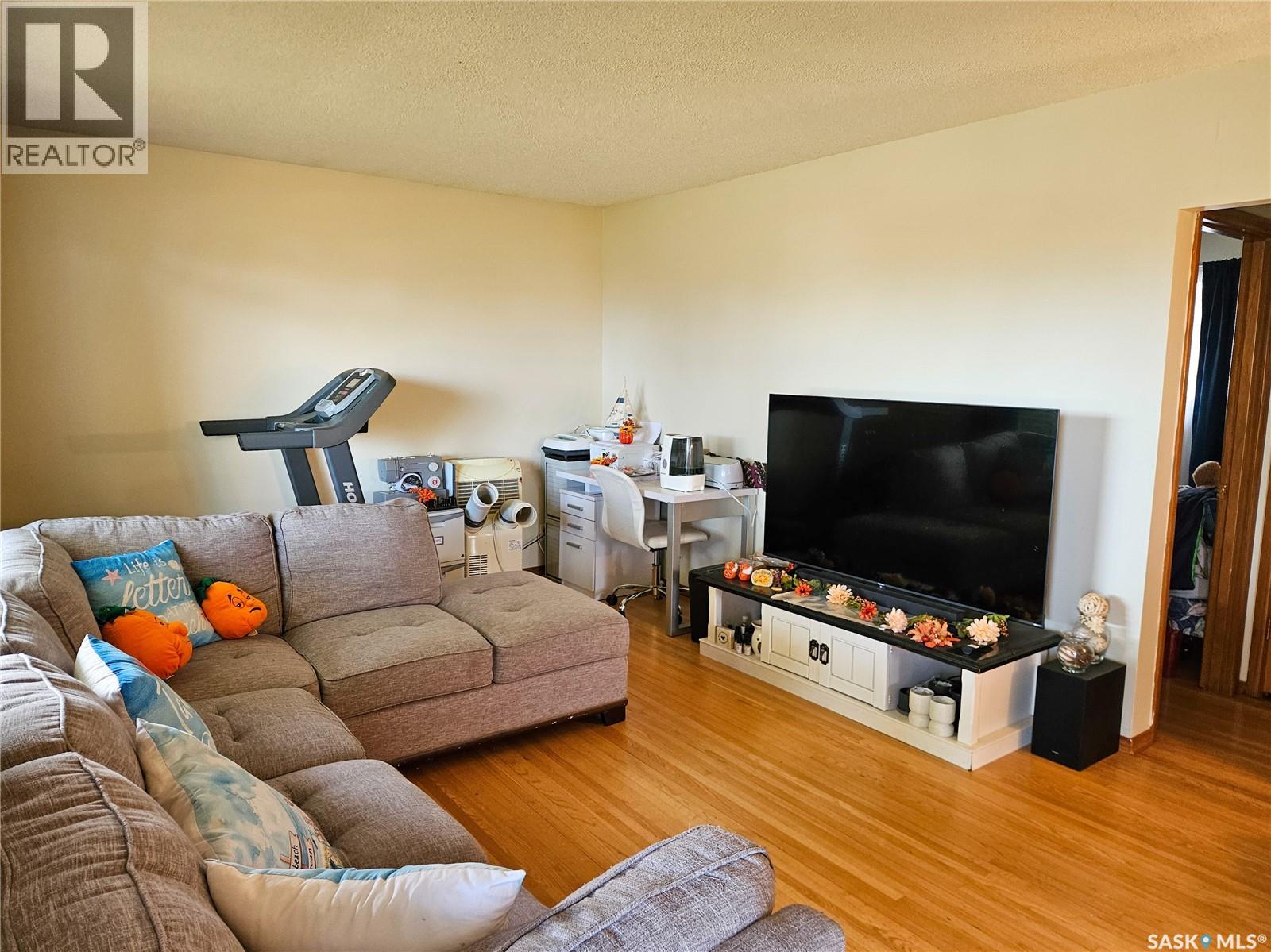 30 Allen DRIVE, Swift Current — photo 4