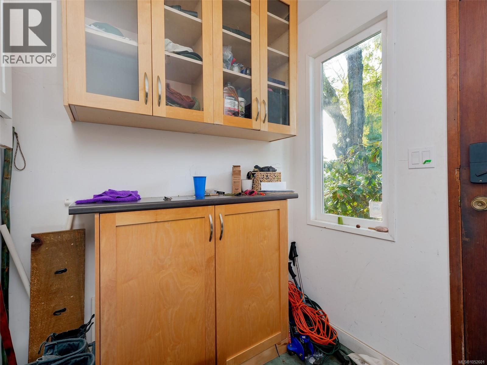  1882 Neil Street, Saanich