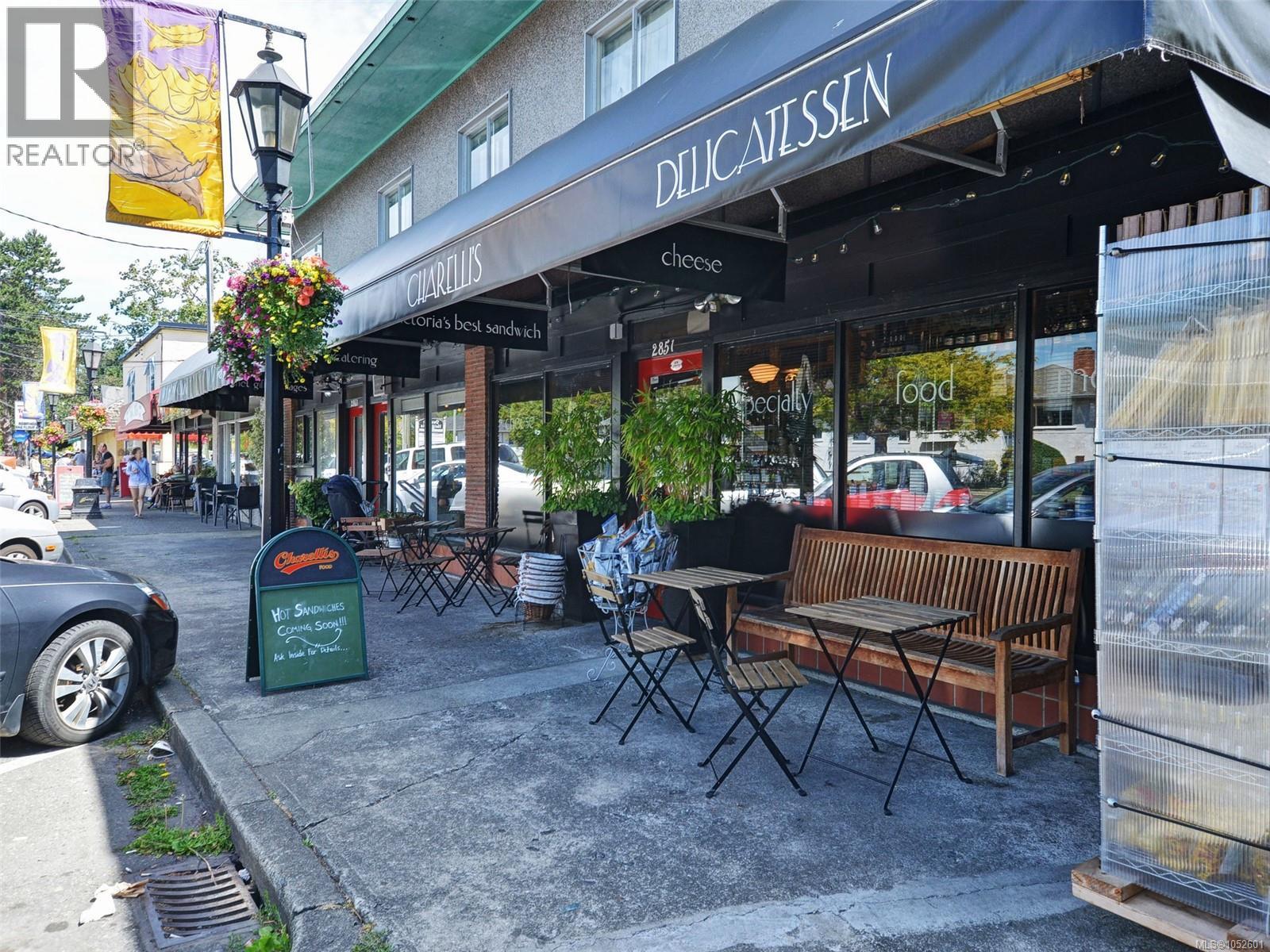  1882 Neil Street, Saanich