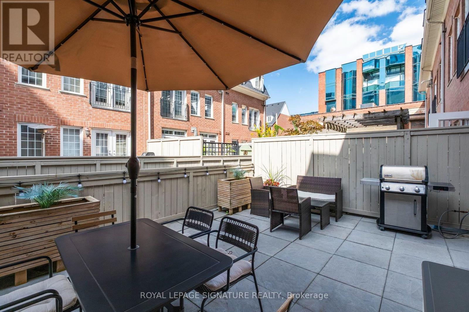8C PORTLAND STREET, Toronto (Waterfront Communities) — photo 2