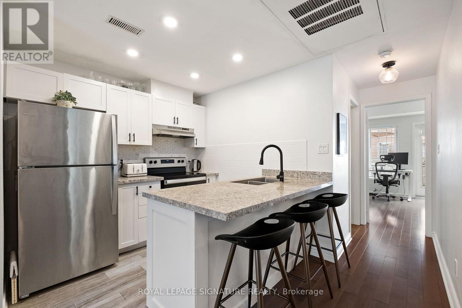 8C PORTLAND STREET, Toronto (Waterfront Communities) — photo 9