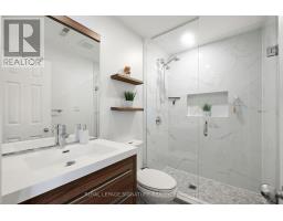 8c Portland Street, Toronto, ON M5V3N6 Photo 12