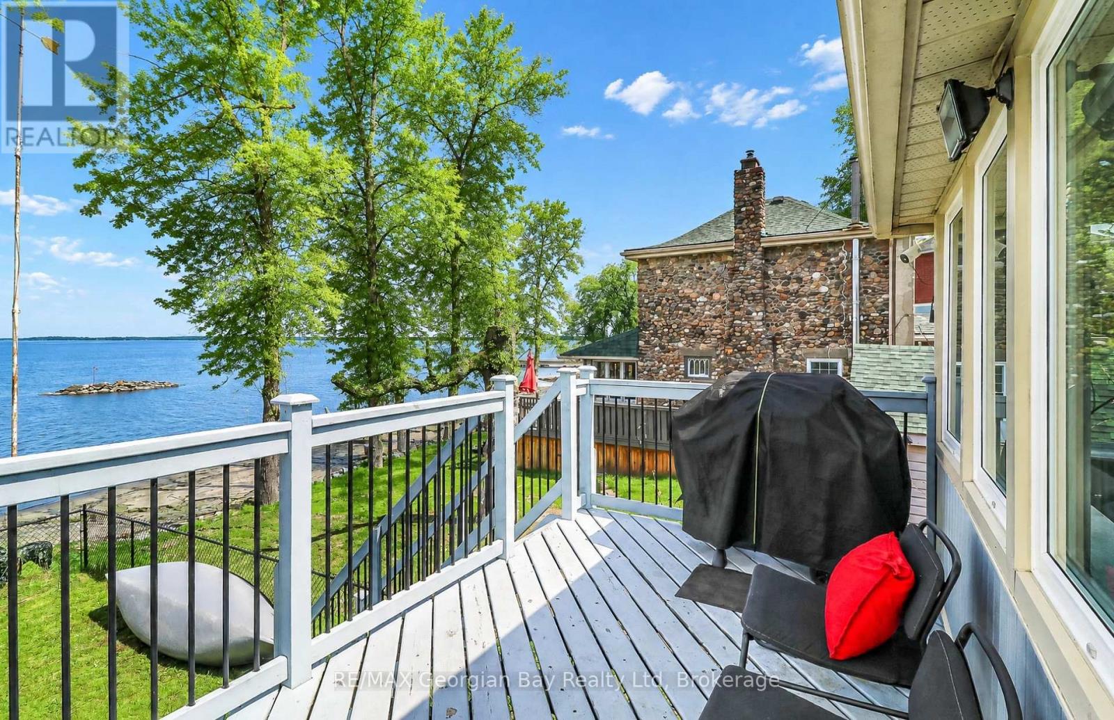 12 ROBINS POINT ROAD - 24