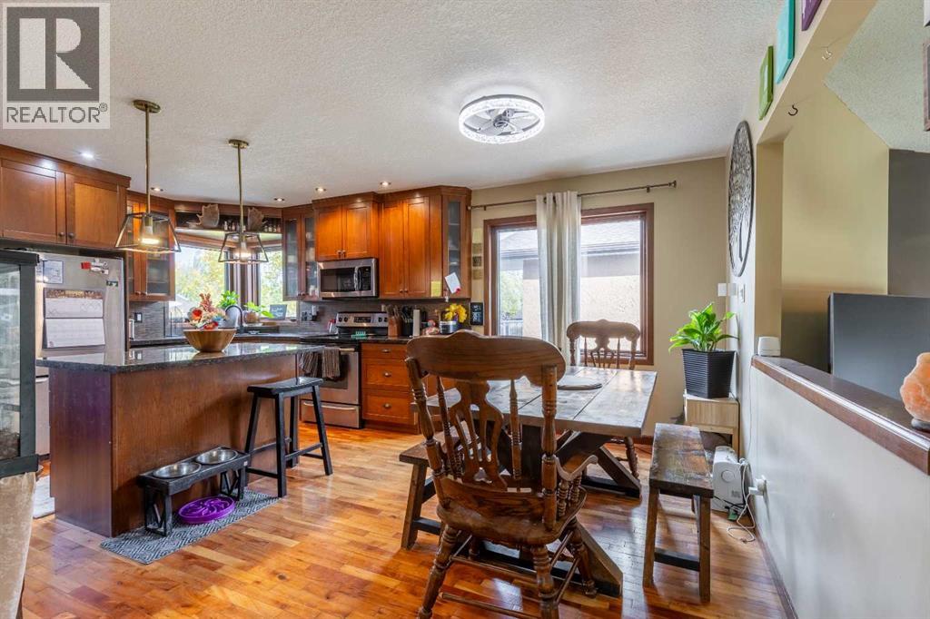 184 Lakhota Crescent W, photo 10 of 43