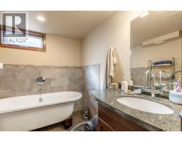 184 Lakhota Crescent W, Lethbridge, AB T1K6J5 Photo 31