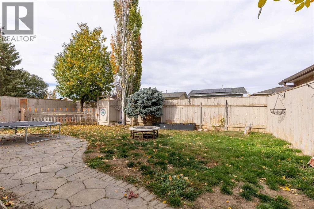 184 Lakhota Crescent W, photo 33 of 43
