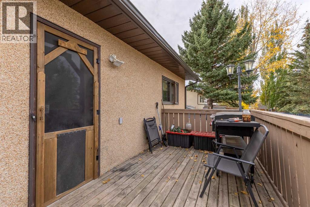 184 Lakhota Crescent W, photo 38 of 43
