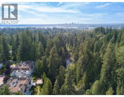 303 3373 Capilano Crescent, North Vancouver, BC V7R4W7 Photo 31