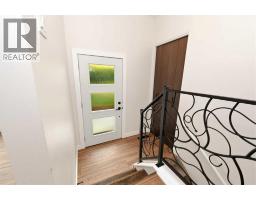 77 Selkirk Boulevard, Red Deer — photo 4