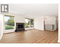 Bedroom - 77 Selkirk Boulevard, Red Deer, AB T4N0G6 Photo 6
