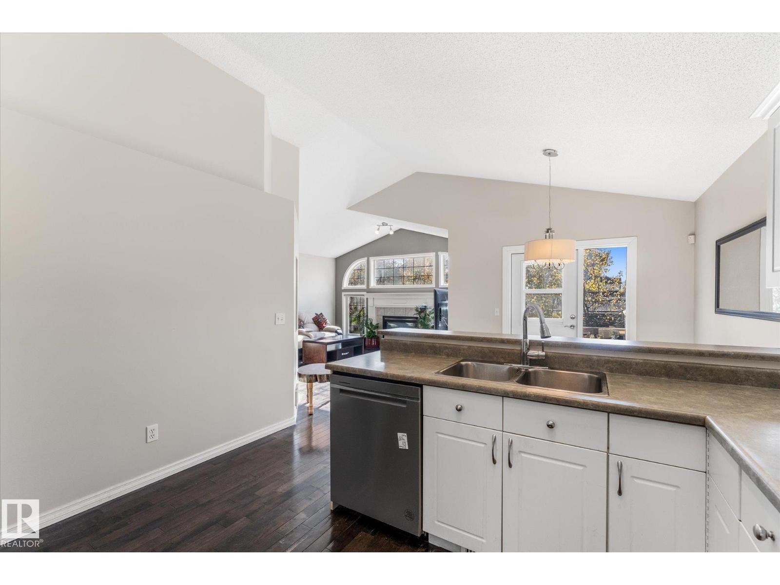 845 GRAHAM WD NW, Edmonton — photo 9
