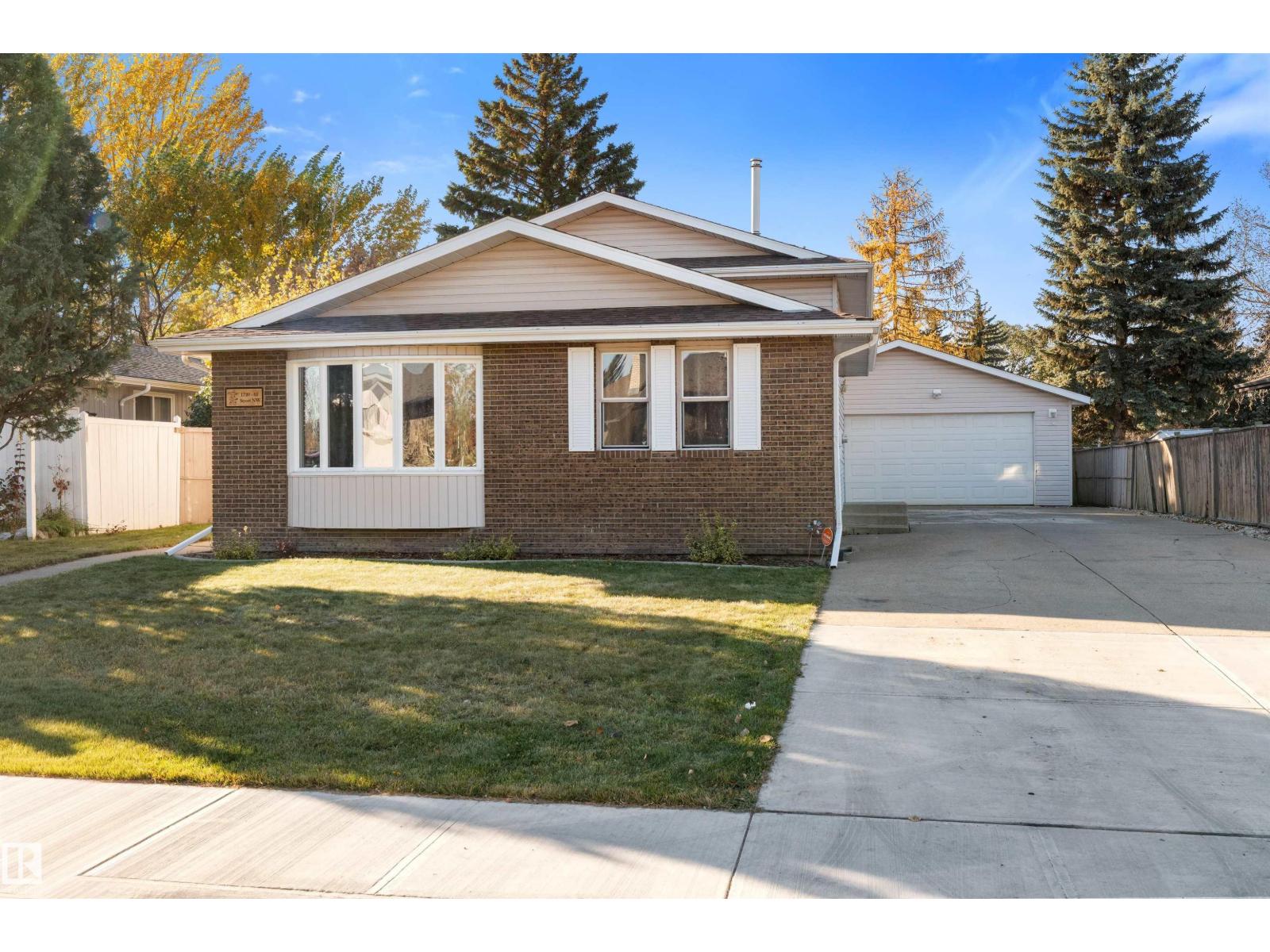 1720 65 ST NW - 50