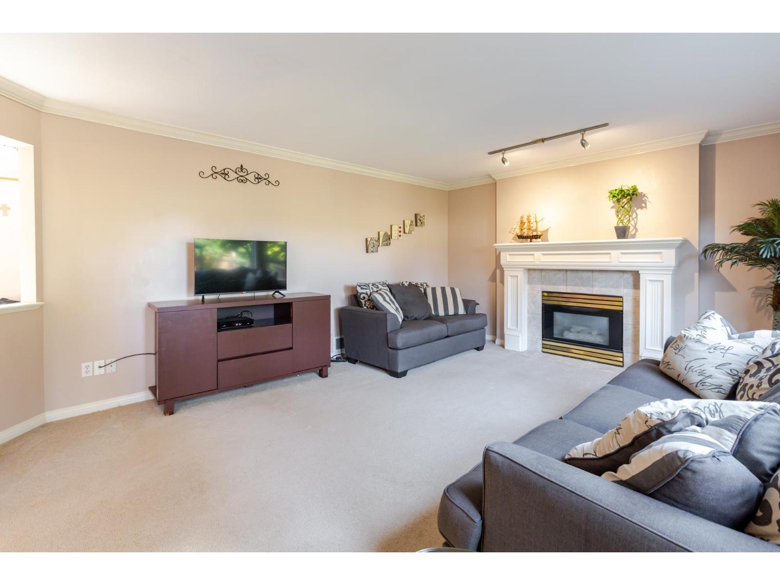 Photo of 17163 102 AVENUE 18