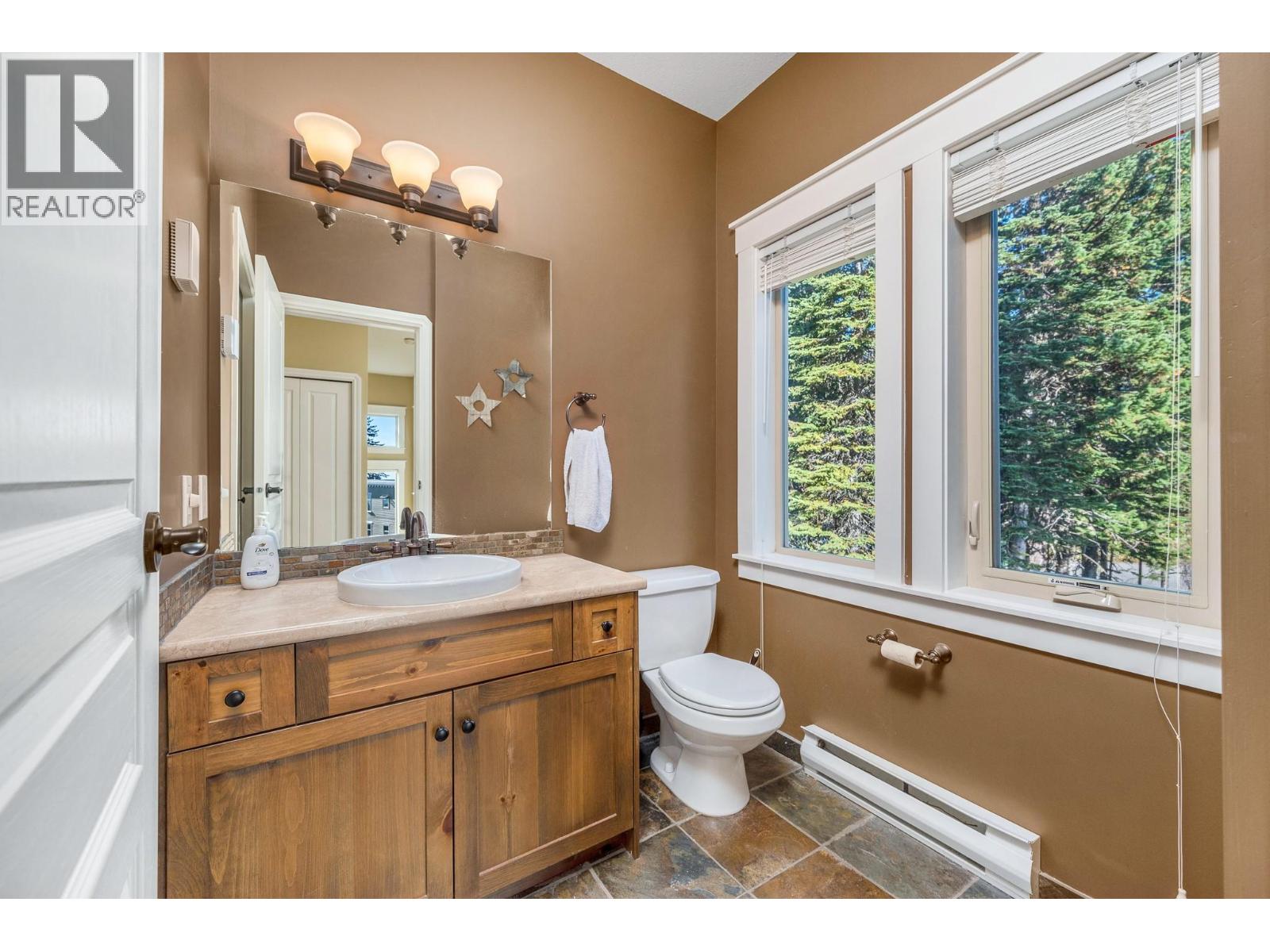 720 Monashee Court, Silver Star - Image 1