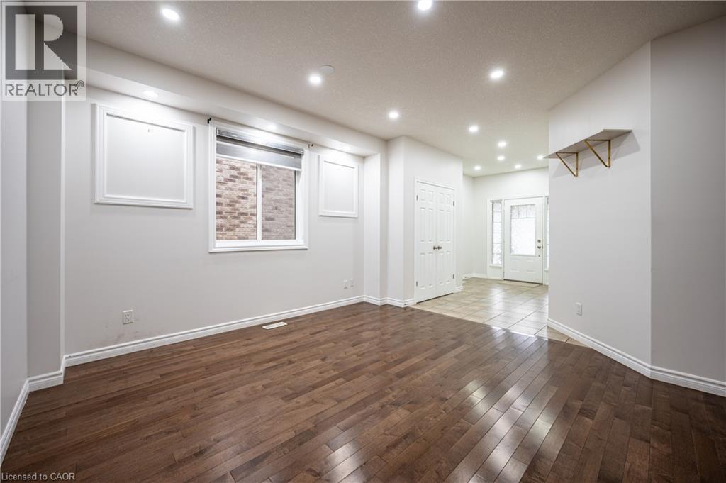 121 STEEPLECHASE Way Unit# Upper, Waterloo — photo 4