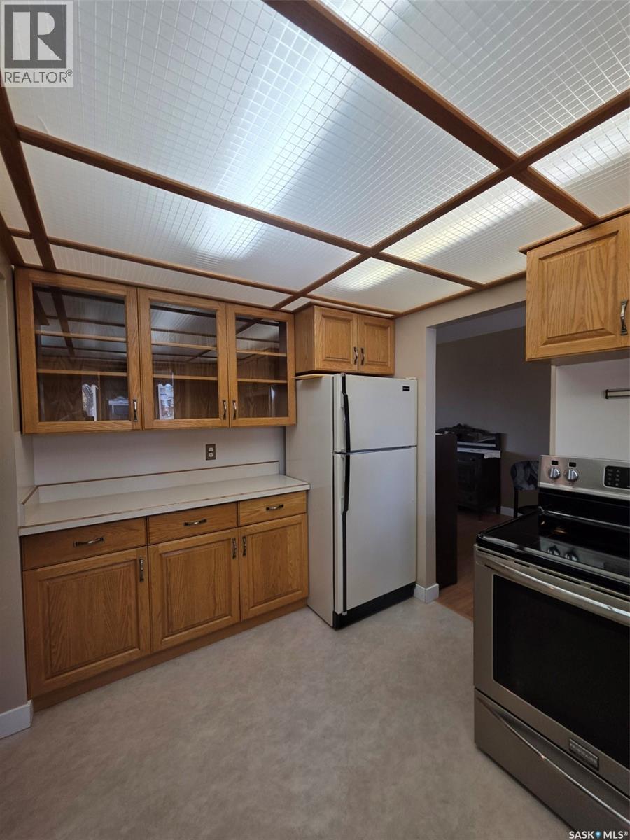 810 11th AVENUE NE, Swift Current — photo 3
