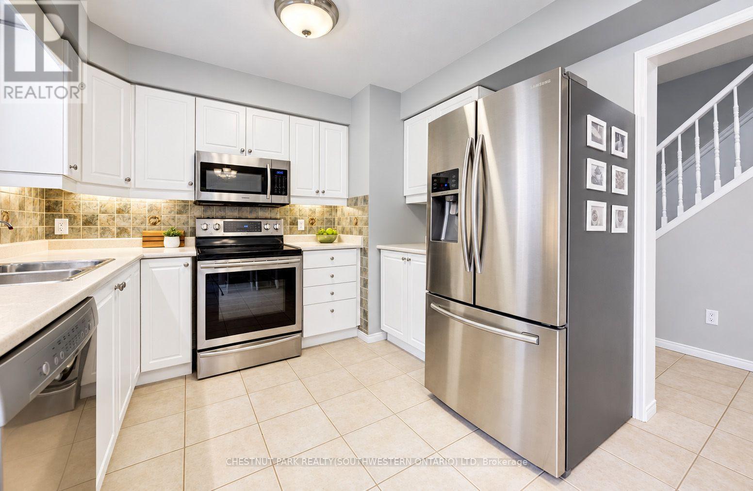 24 White Sands Court, Kitchener, ON photo 10