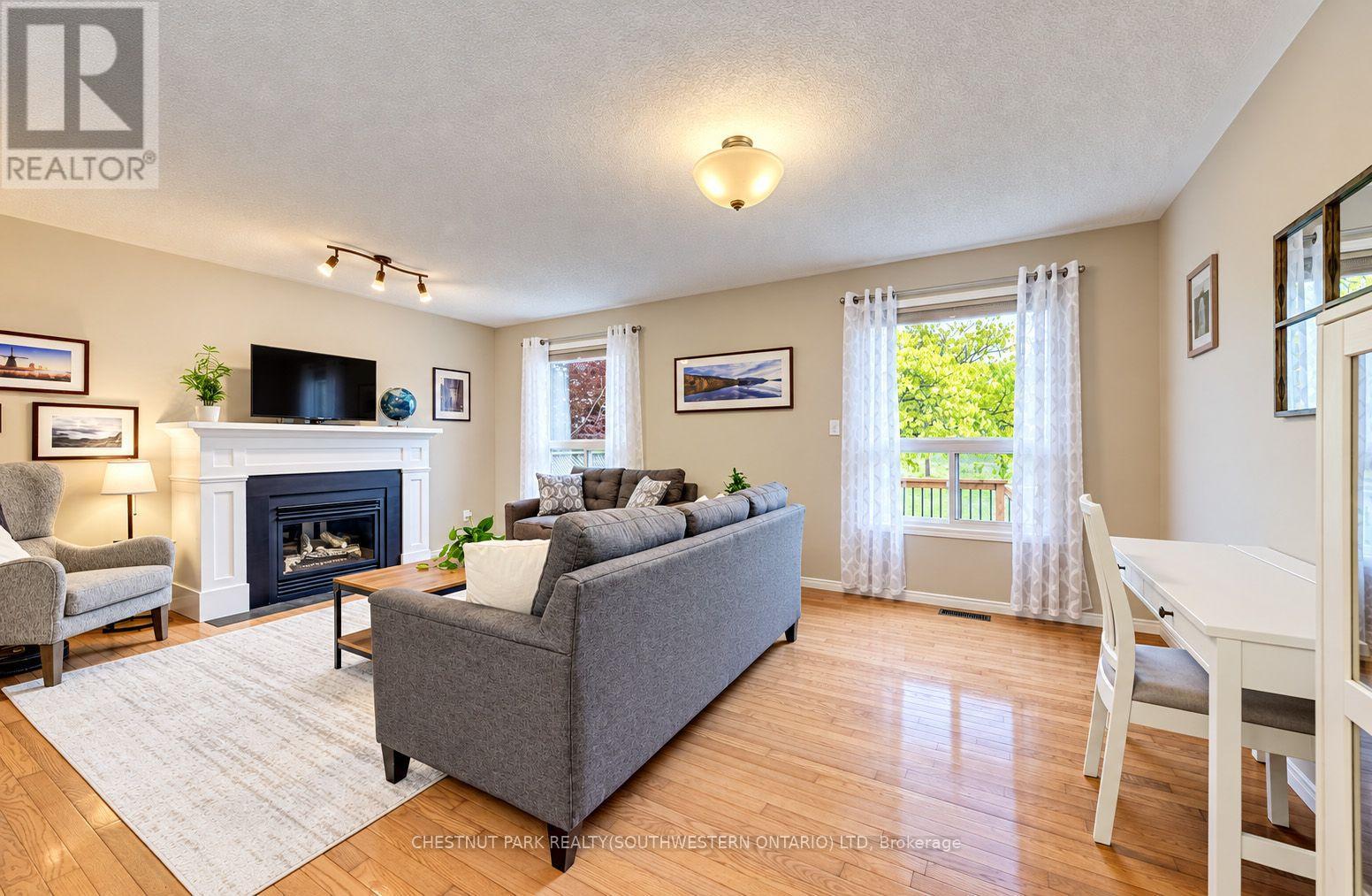 24 White Sands Court, Kitchener, ON photo 13