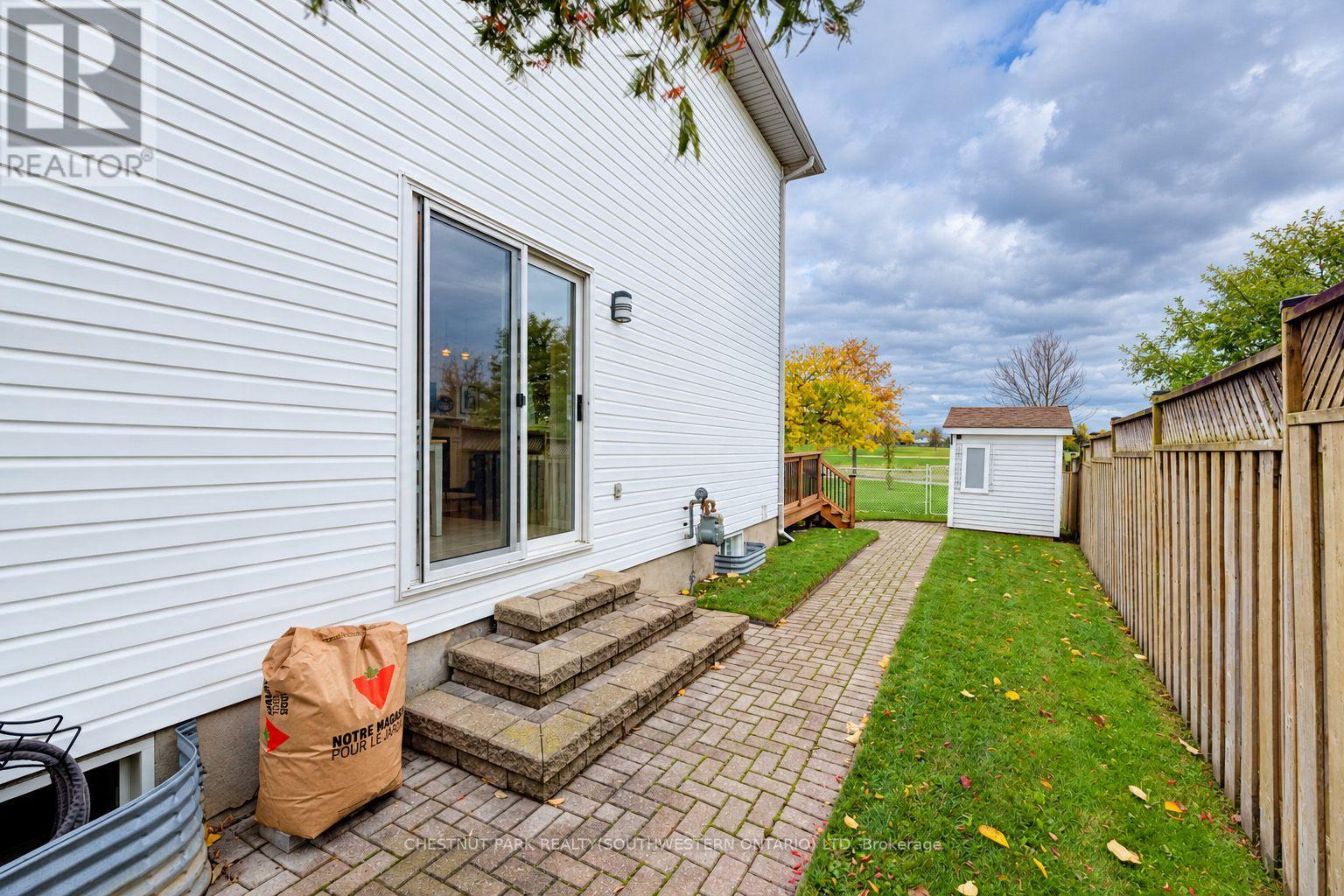 24 White Sands Court, Kitchener, ON photo 30