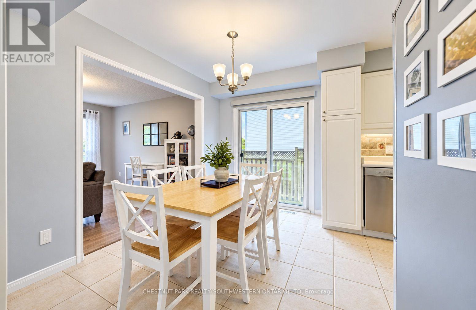 24 White Sands Court, Kitchener, ON photo 7