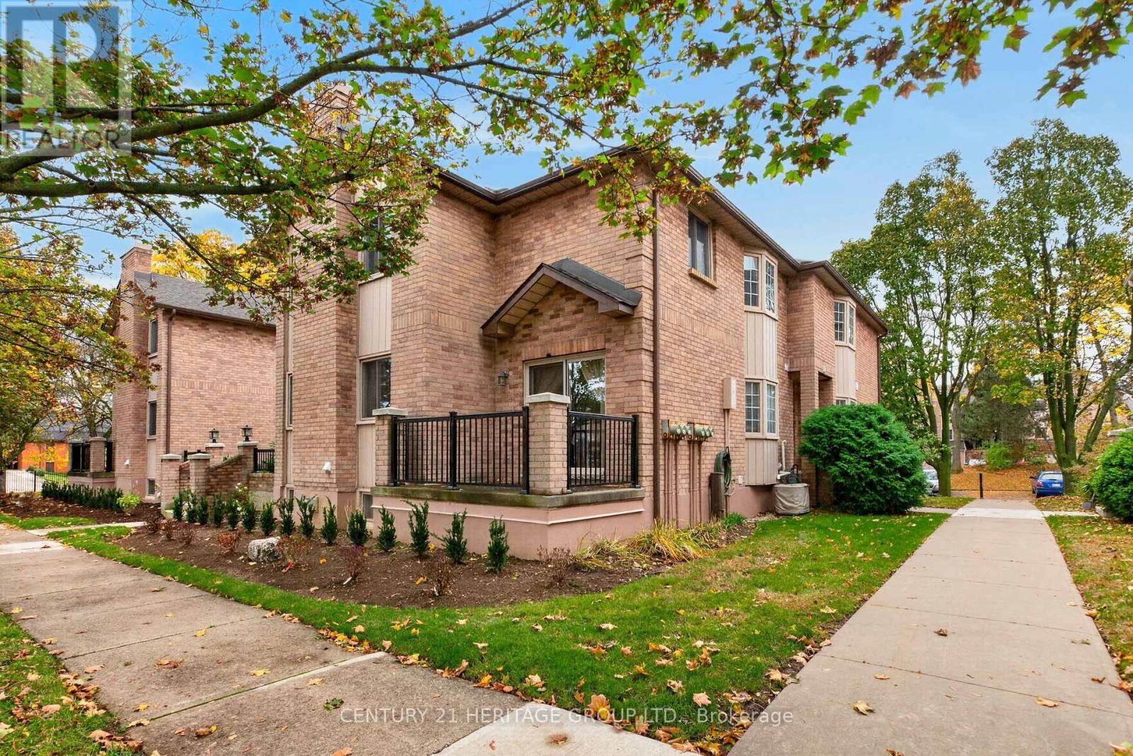 15- 38 Elora Drive, Hamilton, ON photo 5