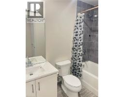 155 Caroline Street S Unit# 1703, Waterloo, ON N2L0J8 Photo 8