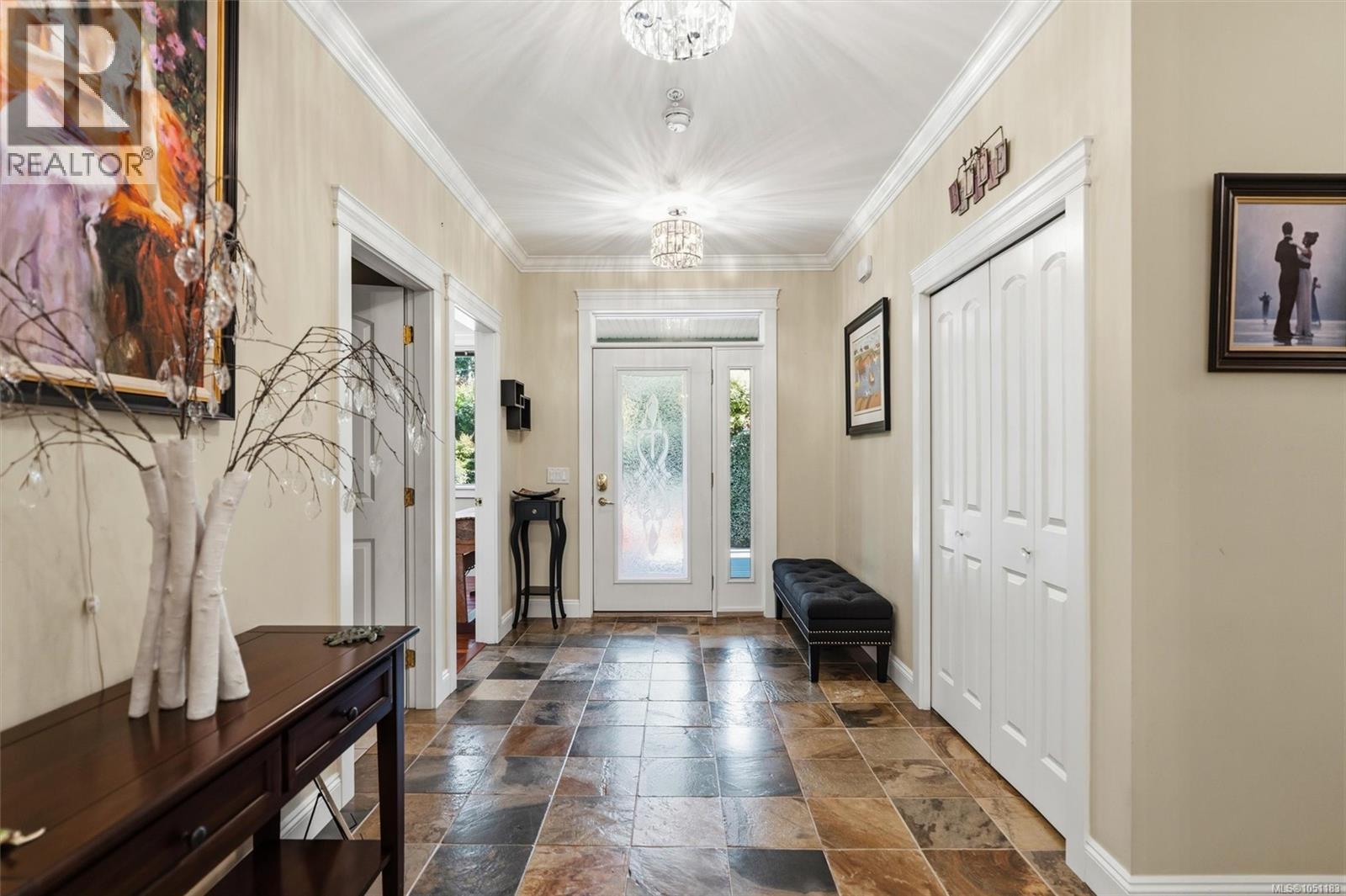  2989 Lakewood Place, Langford