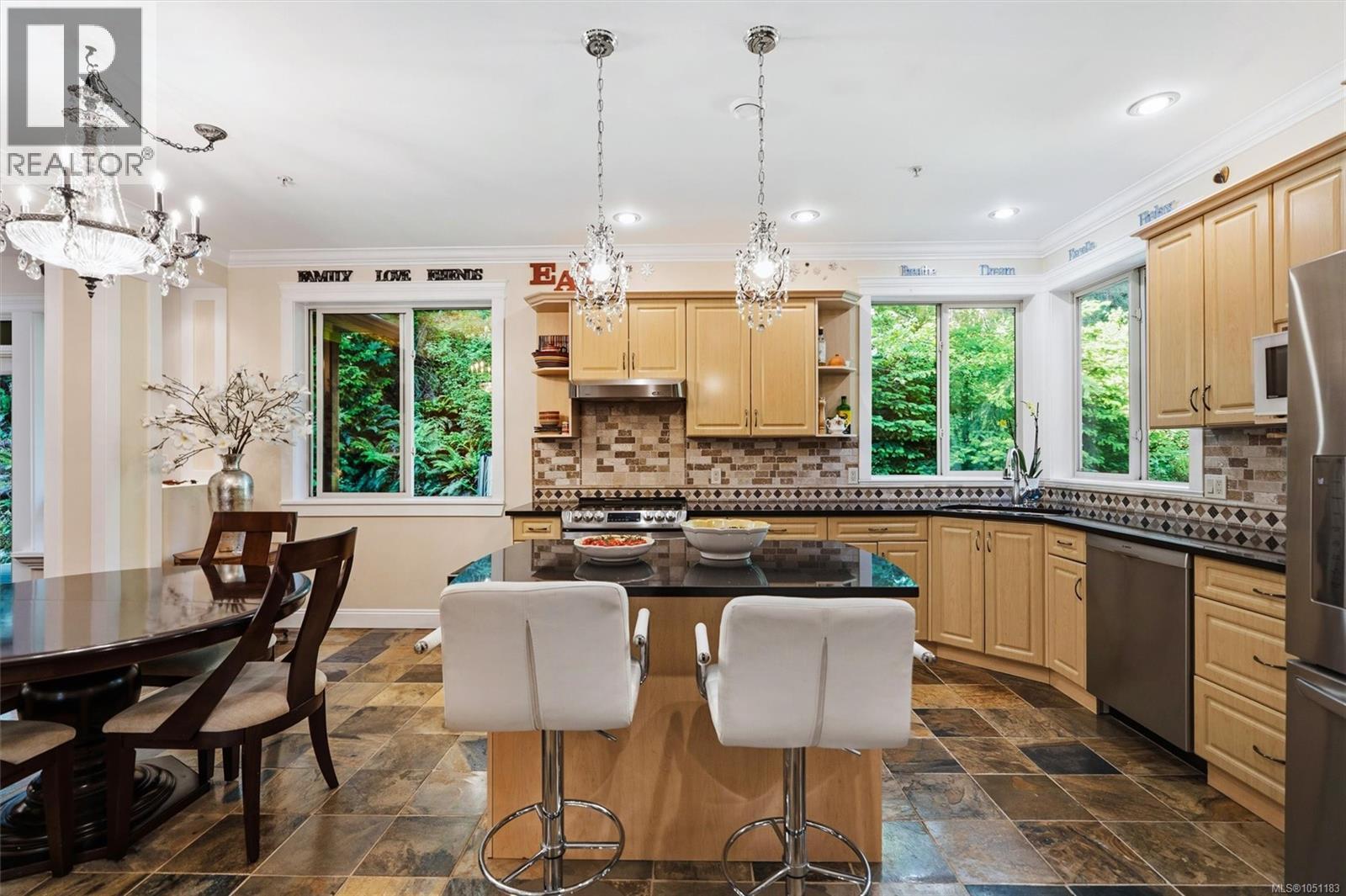  2989 Lakewood Place, Langford