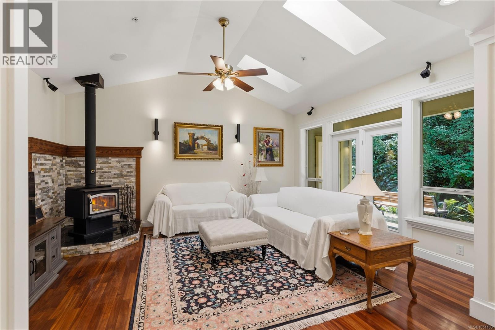  2989 Lakewood Place, Langford