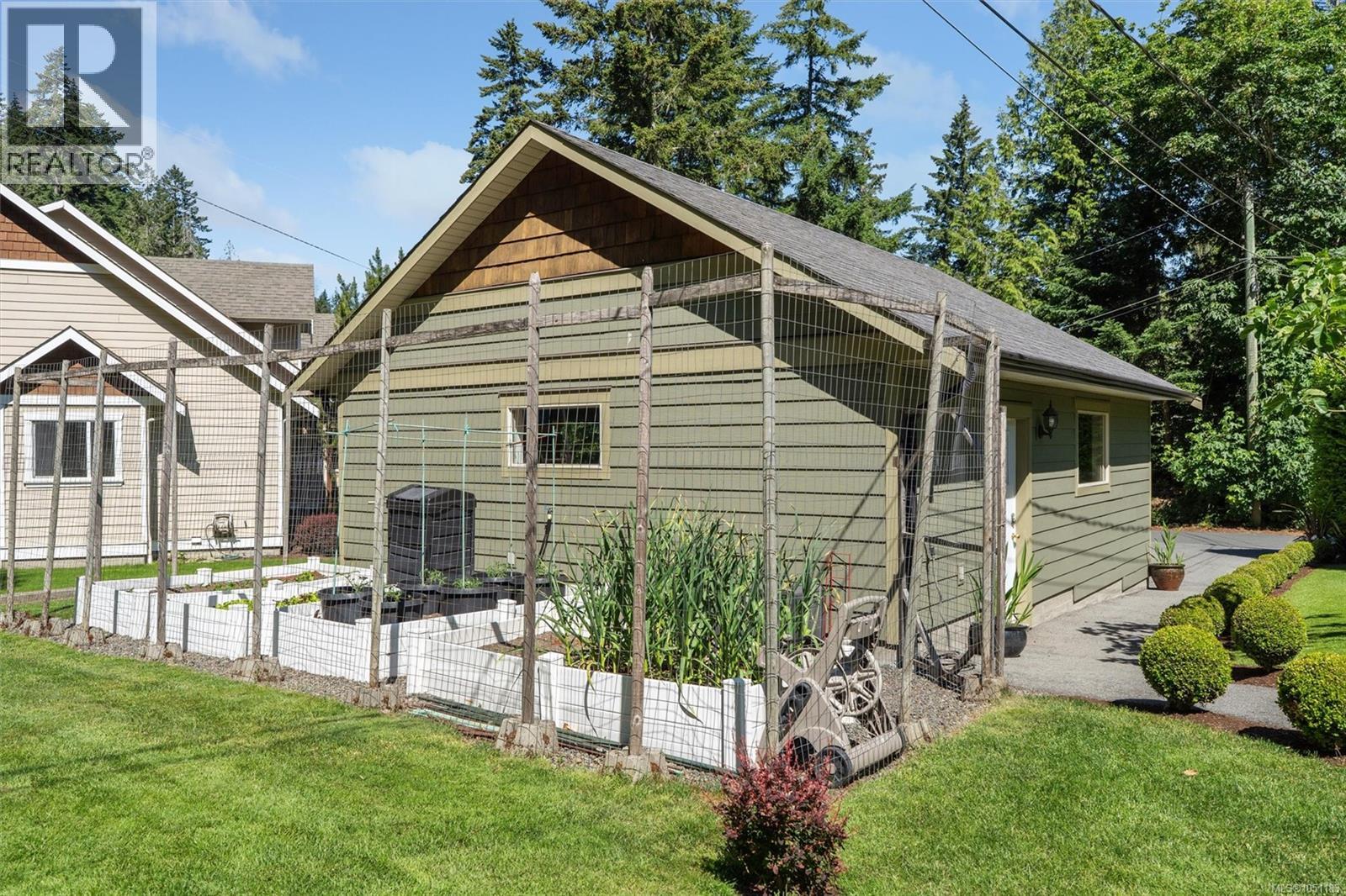  2989 Lakewood Place, Langford