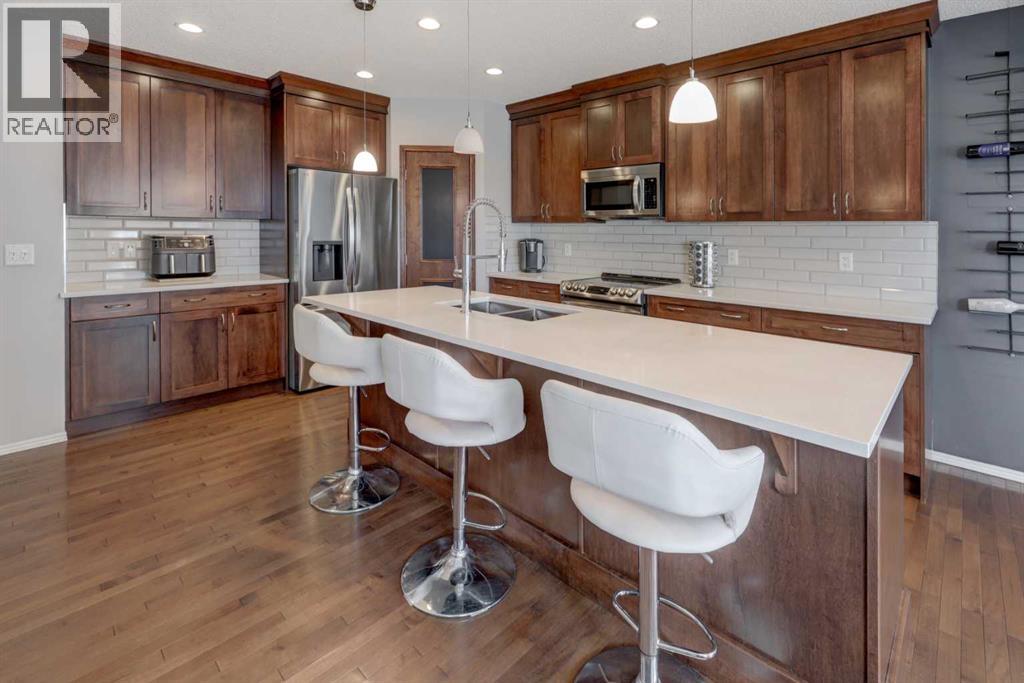 CORNER PANTRY