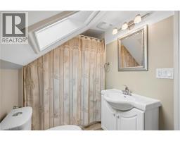 16 Devitt Avenue S Unit# Upper, Waterloo, ON N2J1Y5 Photo 20