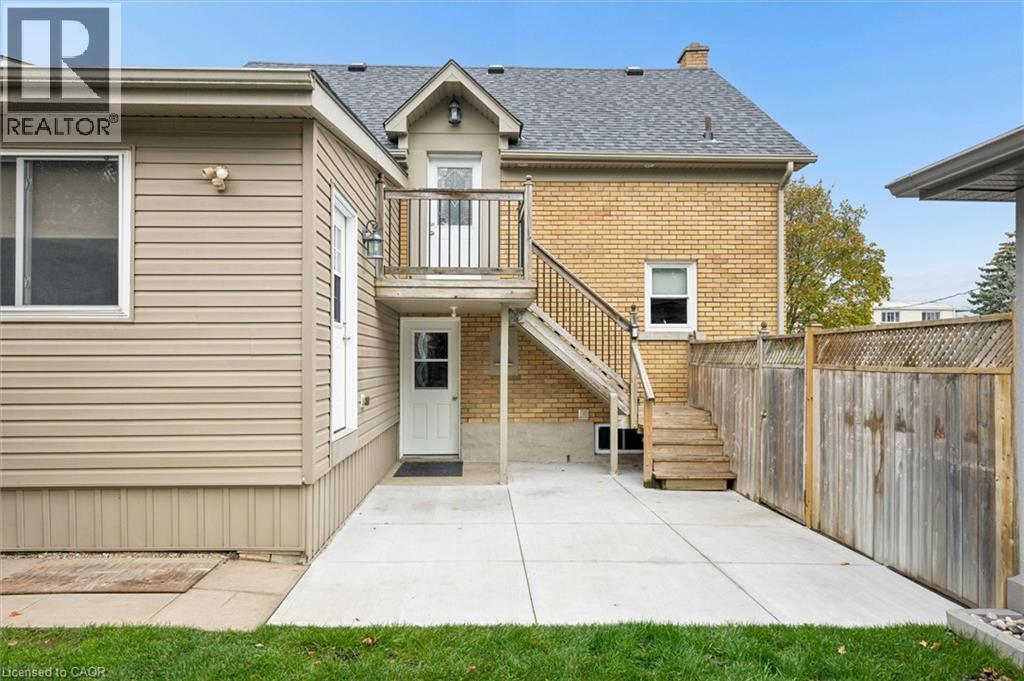 16 DEVITT Avenue S Unit# Upper, Waterloo — photo 6