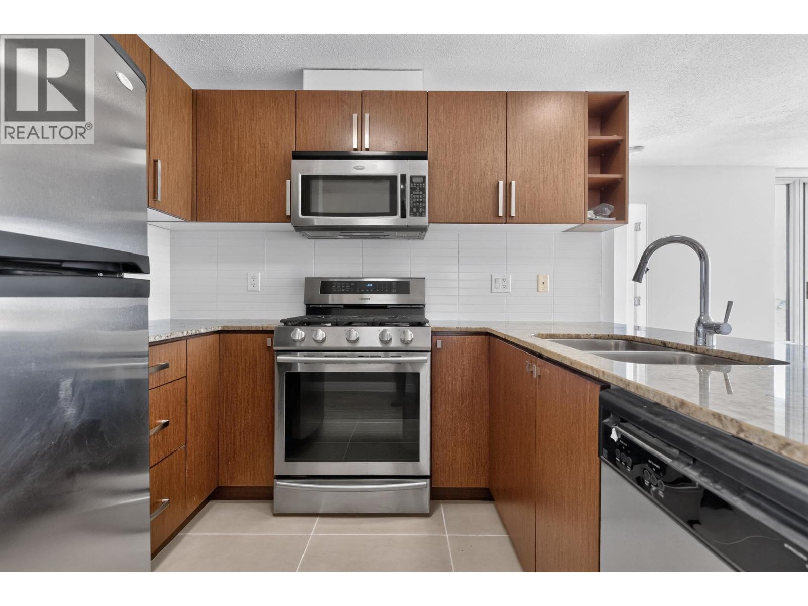 Photo of 1205 9888 CAMERON STREET 4