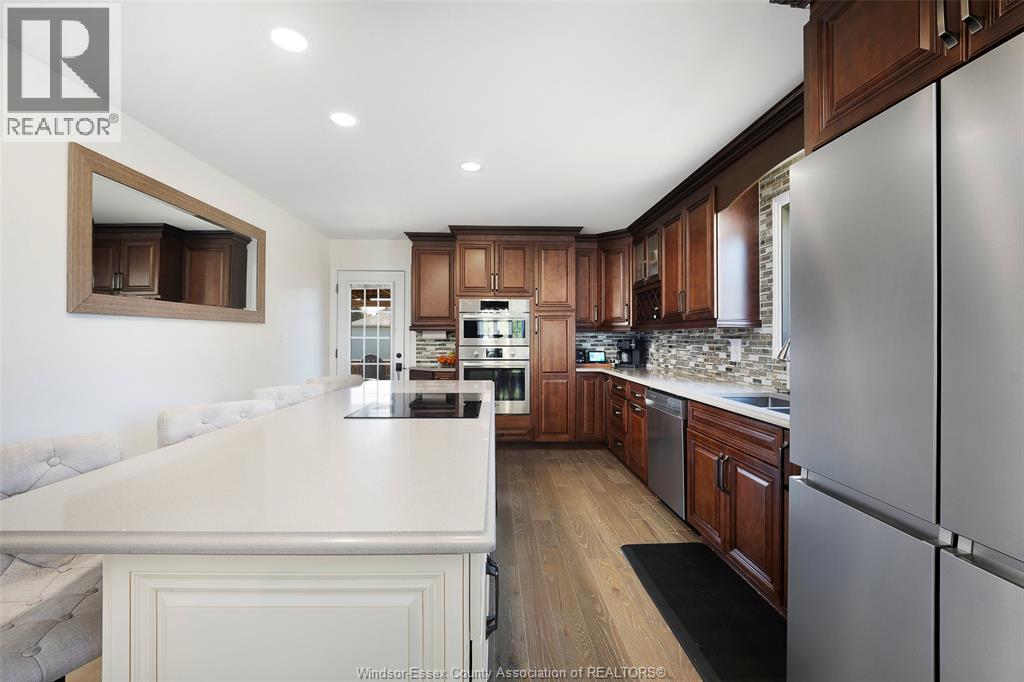 15 Oak Park CRESCENT, Kingsville — photo 7