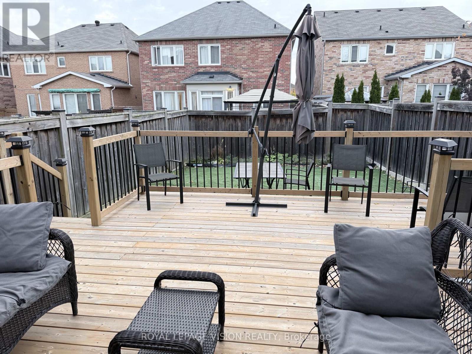 102 Russel Drive, Bradford West Gwillimbury photo 9