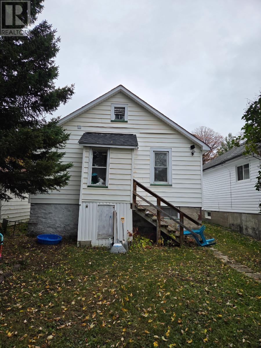 63 Trelawne AVE - 4
