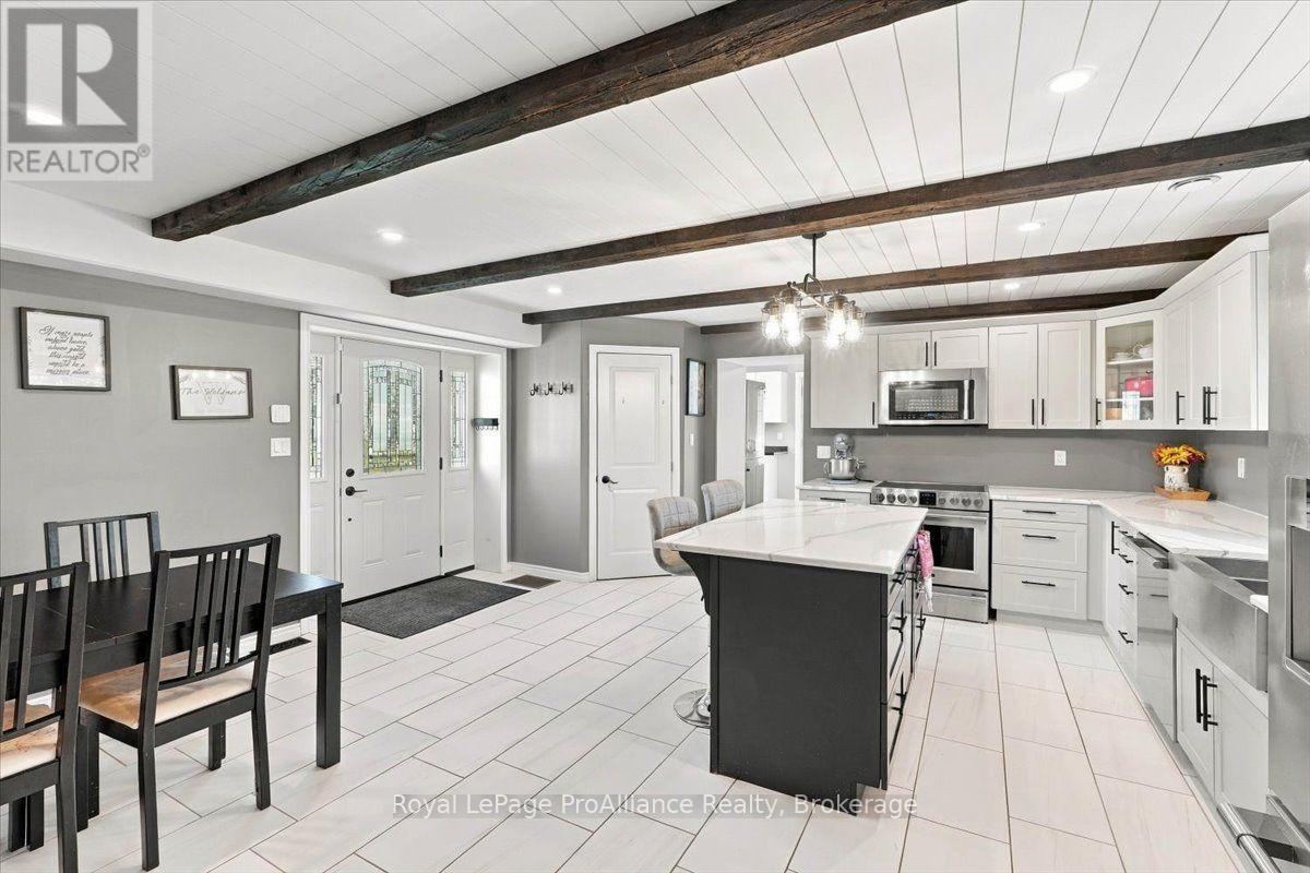 7303 Highway 37 Highway, Tweed), ON photo 8